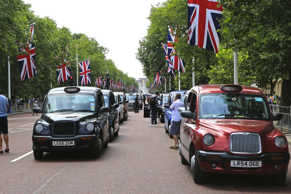 Uber Dominates Bolt in the UK, with a 350% Lead in Monthly Active Users